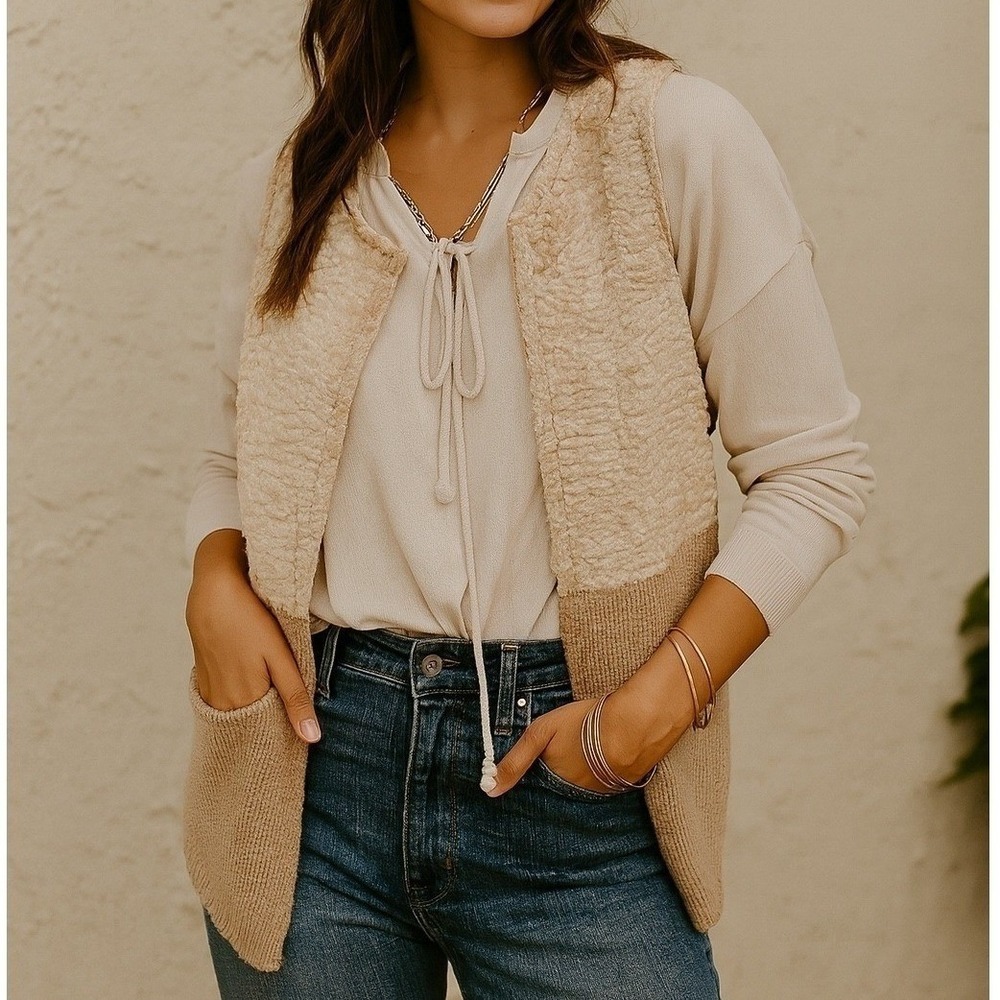 Calvin Klein Women's Faux Fur Sweater Vest Fall Winter Layering Boho Chic Small